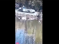 SEKUNDE DO KATASTROFE: Električni automobil dobio je naredbu za parkiranje, pogledajte kako je sve završilo...