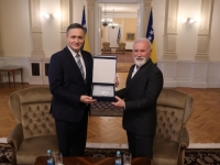 BEĆIROVIĆ ODAO PRIZNANJE DINI MERLINU: Umjetnost koja spaja i nadilazi granice (FOTO)