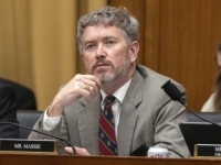 THOMAS MASSIE SVOJOM IZJAVOM ŠOKIRAO EU: 'Trebali bismo se povući iz NATO-a i taj novac koristiti za odbranu naše zemlje, a ne...'