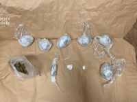 U OKVIRU POJAČANJE KONTROLE OSOBA I VOZILA: Uhapšen državljanin Srbije, imao oko 750 grama kokina i marihuane