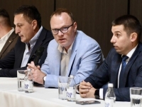 ŠTA TO RADE ŠULIĆ I ELEK: Dok im Vlada plaća dugove, OC Jahorina se zadužuje za 30 miliona