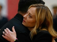 PRED KAMERAMA ZAGRLJAJI I POLJUPCI, IZA KULISA TEŠKE RIJEČI: 'Meloni je Zelenskom u lice sasula bolnu istinu!'
