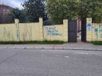 SKANDAL U SUSJEDSTVU: Pogledajte šta je osvanulo na zidovima Ambasade Bosne i Hercegovine...