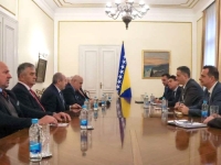 OGLASILO SE UDRUŽENJE GENERALA BiH: Aktivnosti Denisa Bećirovića su...