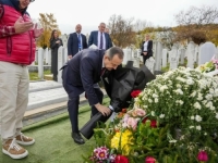 EVO SA ČIME SE IVICA DAČIĆ POJAVIO NA MEZARU HALIDA BEŠLIĆA: Bio je njegov fan (FOTO)