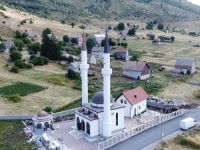 POZVAO NA HITNU ISTRAGU: Načelnik Kupresa osudio napad na imama Makića ispred džamije