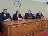 GODINE IZGUBLJENE, MANDAT PROTRAČEN: Ne blokira samo SNSD, problem je u iluzijama koje Trojka prodaje!