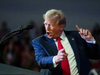 TRUMP POTPUNO IZGUBIO RAZUM: Vrijeđao muslimansku kongresmenku, tvrdeći da se 'udala za svog brata...' (VIDEO)