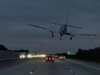 DRAMA NA AUTOPUTU: Kamera snimila nevjerovatno slijetanje aviona na automobile (VIDEO)
