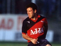 OVAJ IGRAČ JE PRIJE 30 GODINA ZAUVIJEK PROMIJENIO NOGOMET: Danas živi u siromaštvu dok se drugi zahvaljujući njemu enromno bogate...