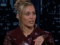 ZARUKE SU 'PALE': Miley Cyrus pokazala svoj smisao za humor, evo šta kaže o prstenu (VIDEO)