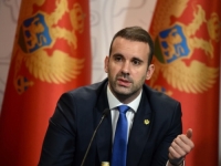 CRNOGORSKI PREMIJER O HAOSU U PODGORICI: Branimo državni interes