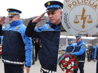 OBAVEZA SJEĆANJA NE PRESTAJE VREMENOM: Obilježena 13. godišnjica ubistva policijskog službenika Muhidina Pivodića