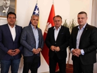 ZANIMLJIVA DINAMIKA UNUTAR SDP-a: Vojin Mijatović, Saša Grbić i Mirsad Duratović nisu podržali kandidaturu Denisa Bećirovića za člana Predsjedništva BiH!