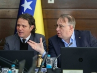 KAKO SU NIKŠIĆ I KRALJEVIĆ PODIJELILI 50 MILIONA MARAKA: Općine koje su na izborima izabrale SDP i HDZ obilato nagrađene (osim jedne), kažnjene općine kojima vladaju SDA i oponenti HDZ-a!