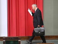 NEVIĐENI SKANDAL U POLJSKOM PARLAMENTU: 'Doviđenja, debili' (VIDEO)