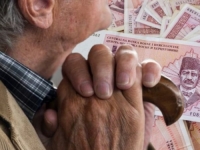 PRAZNICI BEZ BRIGE: Penzioneri u RS-u dobivaju dvije penzije u decembru