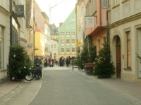 EVROPSKA ZEMLJA U VELIKIM PROBLEMIMA, STEŽE SE REMEN: Trgovci čupaju kosu