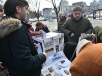 VUČIĆ POD PRITISKOM: Studenti i građani masovno prikupljaju potpise za vanredne izbore