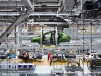 IZ LOŠEGA U GORE: Njemački gigant u problemima, prodaja pala, otpuštaju veliki broj radnika, ali ni to nije sve...