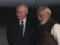 SUSRETI NA VISOKOM NIVOU: Putin doputovao u prvu posjetu Indiji od 2021. godine, pogledajte kako je dočekan (VIDEO)