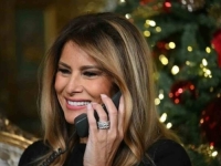 JEDAN DETALJ OTKRIVA SVE: Melanija za Božić nosila poznati jugoslovenski simbol (FOTO)