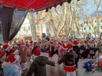 TREBINJE U NOVU GODINU ULAZI PREPUNO GOSTIJU: Kapaciteti popunjeni gotovo 100 posto, večeras pjeva Rada Manojlović, sutra Hari Mata Hari