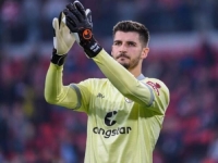 BUNDESLIGA HVALI GOLMANA 'ZMAJEVA': Zaustavio je šest od ukupno sedam penala, a i selektor je imao komentar (VIDEO)