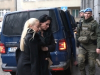 PREDMET 'KOVERTA': Dekan Muhamed Ajanović i inspektorica Dalila Hakalović dovedeni u sarajevski MUP