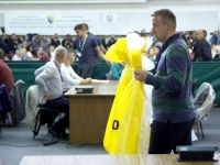 NALOŽENO OTVARANJE VREĆE: Kontrola nevažećih glasačkih listića