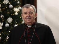 BOŽIĆNA PORUKA NADBISKUPA VUKŠIĆA:  Jubilarna godina poziva na obnovu vjere i zaštitu života