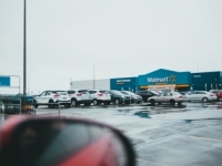 ČOVJEK UŠETAO S 100 DOLARA U POZNATU TRGOVINU: 'Ovdje su pakovanja bolesno velika'