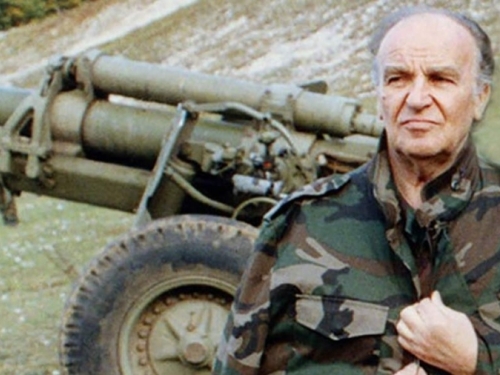 HAJD' ALIJA, NEK JE VIŠE VOJSKE: Šta je Alija Izetbegović radio i gdje je bio 25. novembra 1943. na dan zasjedanja ZAVNOBIH-a?