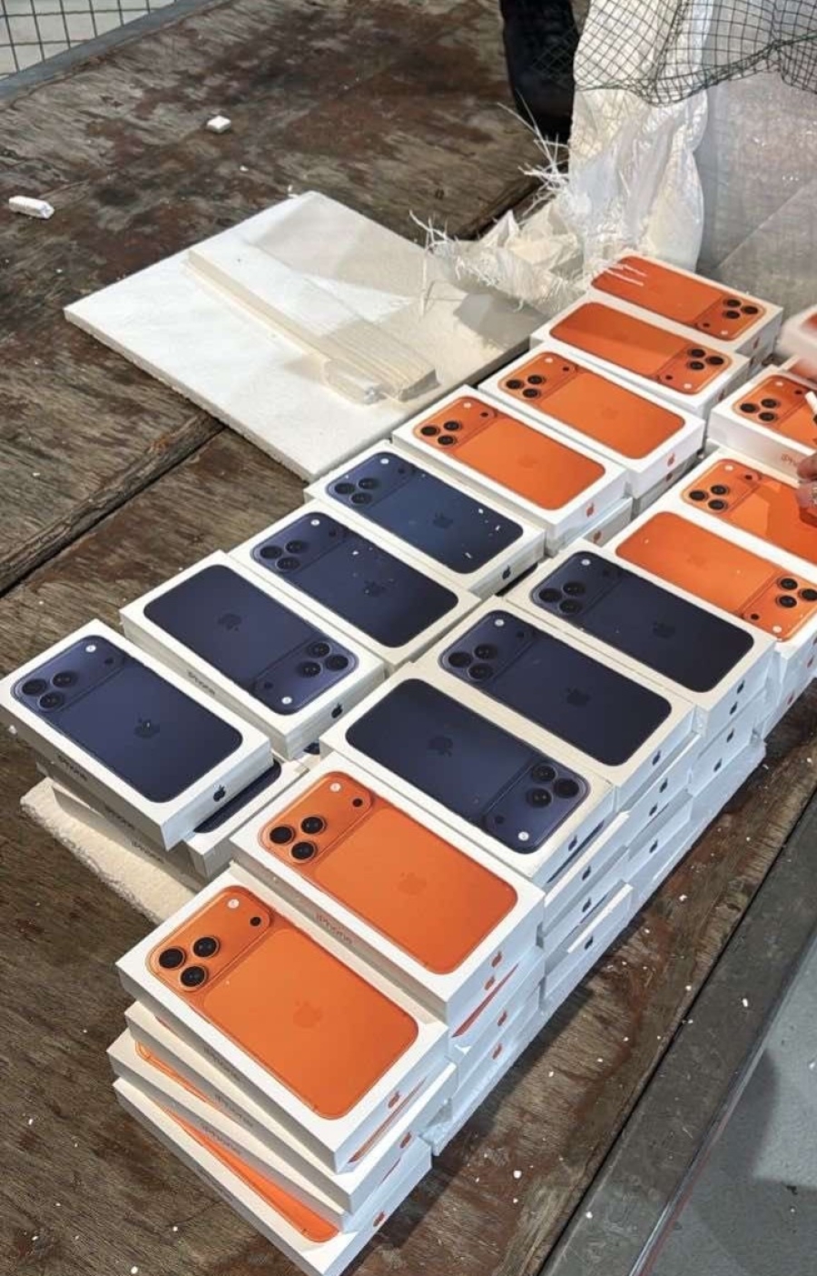 REKORDNA ZAPLJENA: Oduzeti mobilni telefoni u vrijednosti 2,6 miliona eura