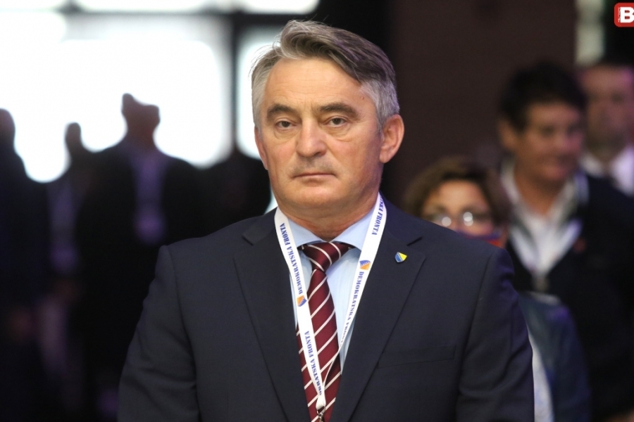 ŽELJKO KOMŠIĆ UPUTIO NAJISKRENIJE ČESTITKE: Božić nas podsjeća na vrijednosti solidarnosti, tolerancije i mira