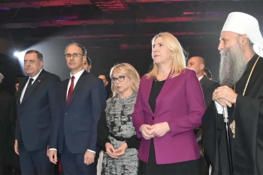 SUSJEDI PIŠU: Dodik opet prijeti odcjepljenjem, Macut dao garancije... |  Slobodna Bosna