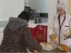 TUŽNE SLIKE IZ TUZLE: Dok vladajuća većina odbija ukinuti 'bijeli hljeb', najveća javna kuhinja u FBiH dnevno podijeli...