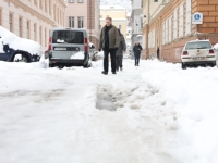 NE PADA SNIJEG DA POKRIJE BRIJEG, VEĆ DA SVAKOJ NESPOSOBNOJ VLASTI OTKRIJE TRAG: Samo 40 centimetara snijega je bilo dovoljno da se vidi raspad sistema