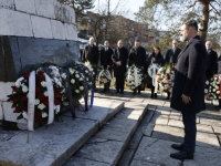 SARAJEVO NE ZABORAVLJA: Obilježen Međunarodni dan žrtava Holokausta - položeno cvijeće na Jevrejskom groblju (FOTO)