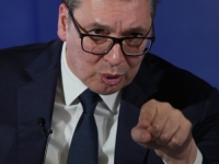 DRŽAVA KAO SCENA: Vučićeva maratonska kampanja – od lažne historije do ratnih najava