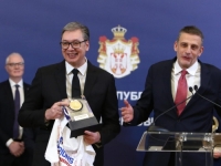 HLADAN TUŠ ZA VUČIĆA NA PRIJEMU ŠAMPIONA: Najbolji vaterpolista Srbije se jedini nije pojavio, svi se pitaju – ZAŠTO?