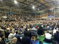 DOK JE TRAJALO NOVOGODIŠNJE SLAVLJE ŠIROM BiH: Uz hiljade prisutnih održana tradicionalna večer Kur'ana...