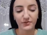 POTRESNA ISPOVIJEST MAJEK AZRE DŽELILOVIĆ: Kćerka mi se udala, zabranili su mi kontakt sa njom, u opasnosti je!