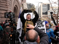 TRUMPOV RAT PROTIV MINNESOTE: Savezni agenti siju strah, guverner pod istragom