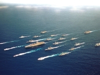 HOĆE LI AMERIKA NAPASTI IRAN: Udarna grupa nosača aviona stigla u regiju, Teheran proglasio borbenu pripravnost