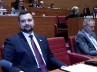 SKROMNO, BOŠNJAČKI: Neki saborski zastupnici trošili 30 hiljada mimo plate, a Armin Hodžić tek...