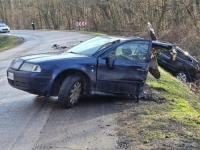 NEVJEROVATNI PRIZORI: Auto iz Srbije prepolovljeno nakon sudara u Hrvatskoj