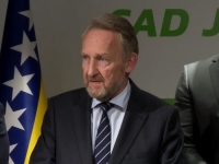 BAKIR IZETBEGOVIĆ NAJAVLJUJE POBJEDU: 'SDA se vraća da izliječi 'bolesnog pacijenta' kojeg je Trojka dotukla'