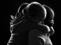 DJELA MONSTRUMA ZGROZILA REGION: Otac zlostavljao kćerku i pastorku dok mama nije bila kod kuće, i to nije sve