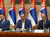 SVI SU ZGRANUTI 'RENT A ĐUROM': Bizarna priča Macuta kako ga je Vučić izabrao za premijera